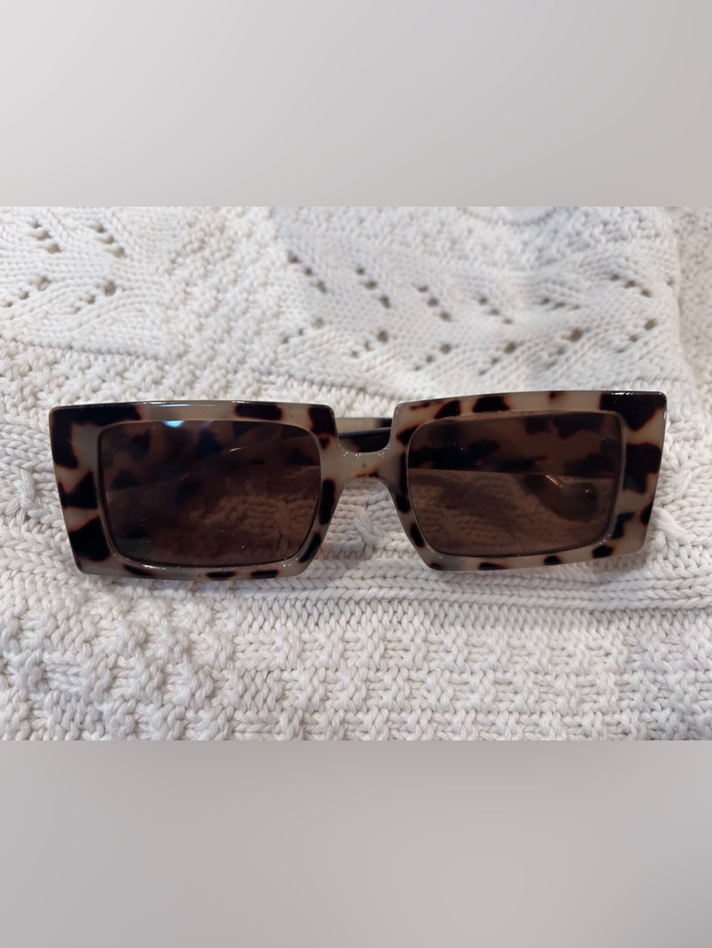 Tortoiseshell Rectangular Sunglasses - Brown Lens